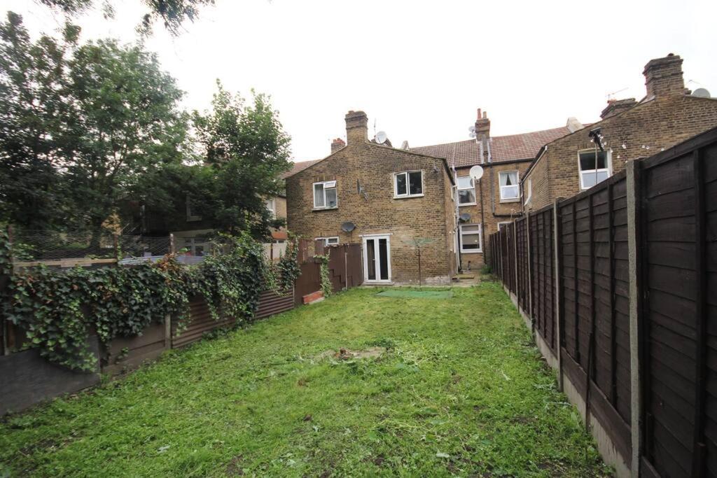 Willesden Lodge London Eksteriør billede